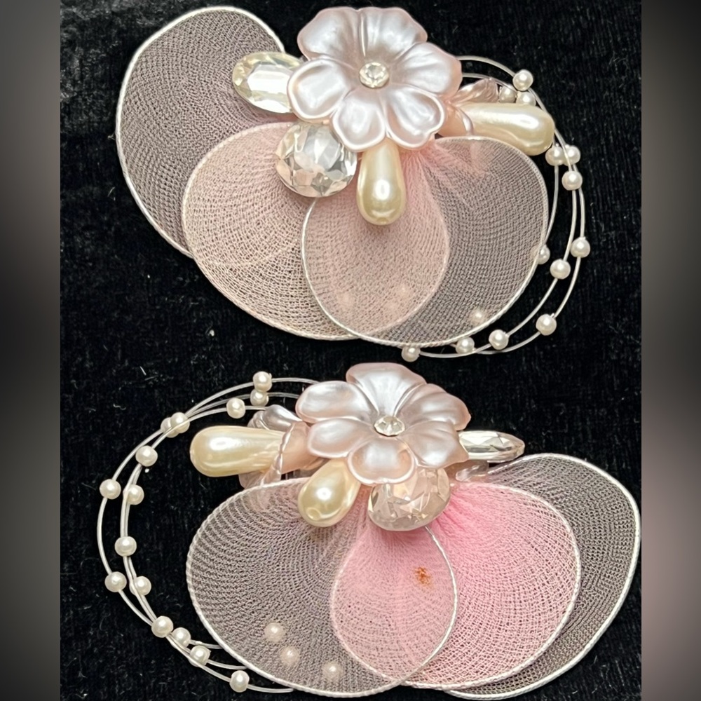 Vintage bridal fan earrings. - Picture 8 of 8